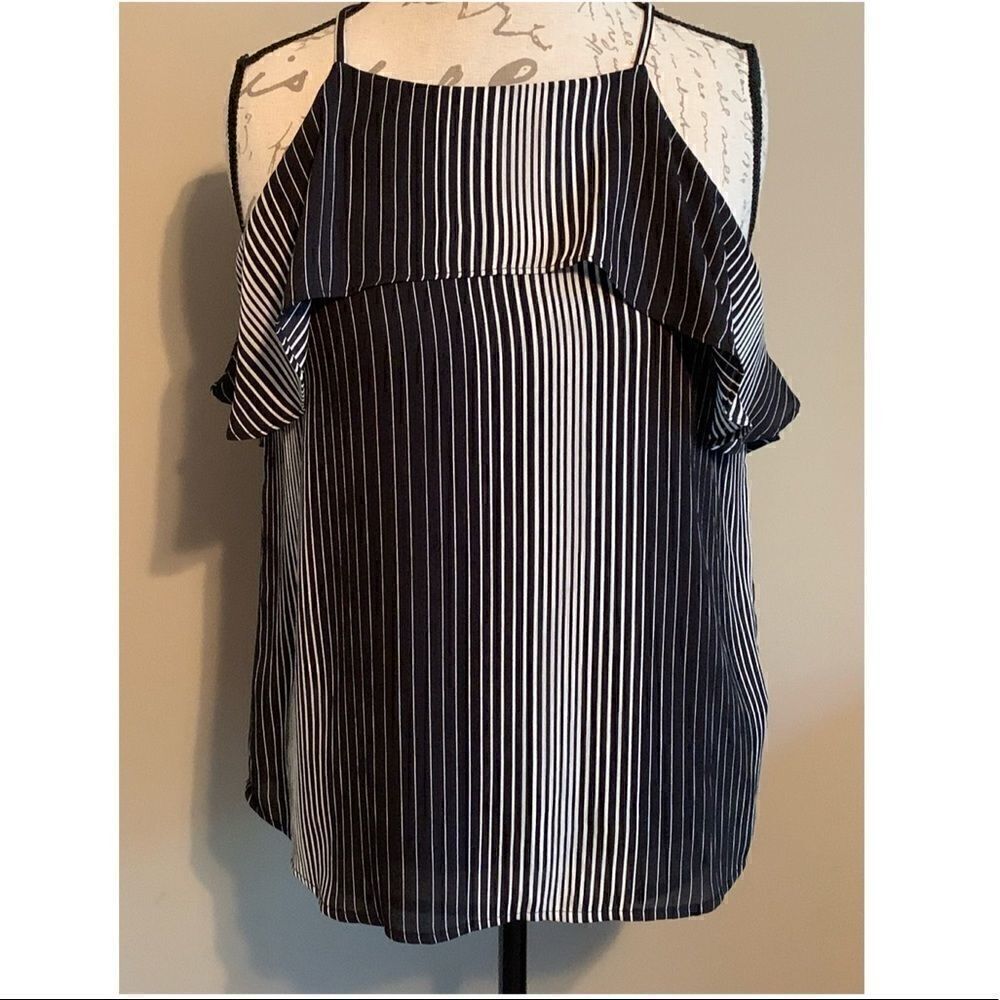 An Taylor top size M